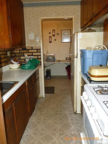 3703 13TH Avenue, Moline, IL 61265