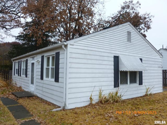 3703 13TH Avenue, Moline, IL 61265