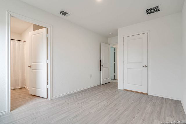 9458 Tarbutton Trail, San Antonio, TX 78211