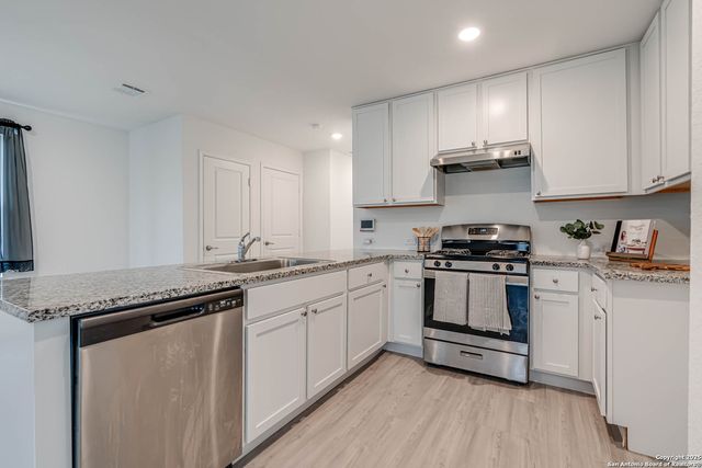 9458 Tarbutton Trail, San Antonio, TX 78211