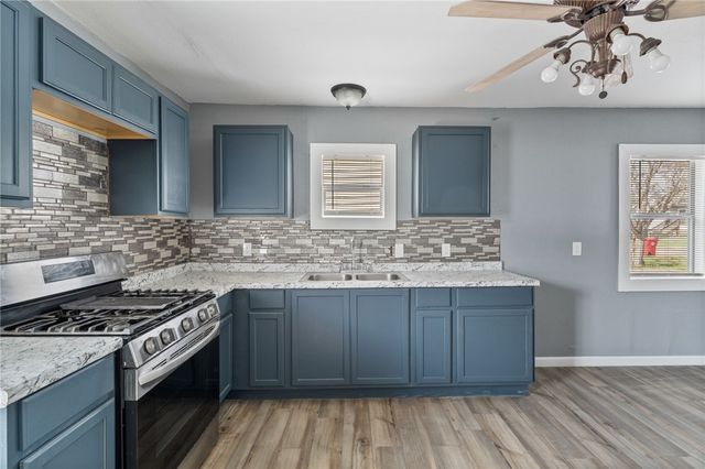 1208 Kansas St, Robstown, TX 78380