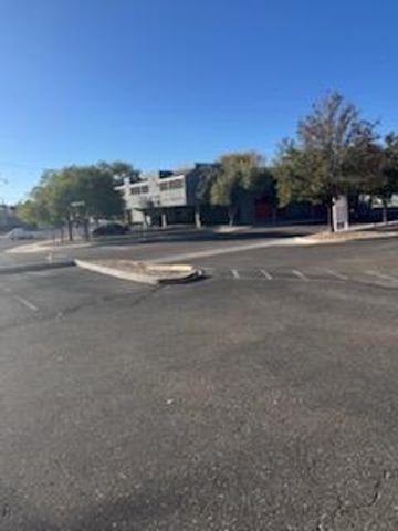 334 Adams Street SE, Albuquerque, NM 87108