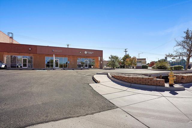 334 Adams Street SE, Albuquerque, NM 87108