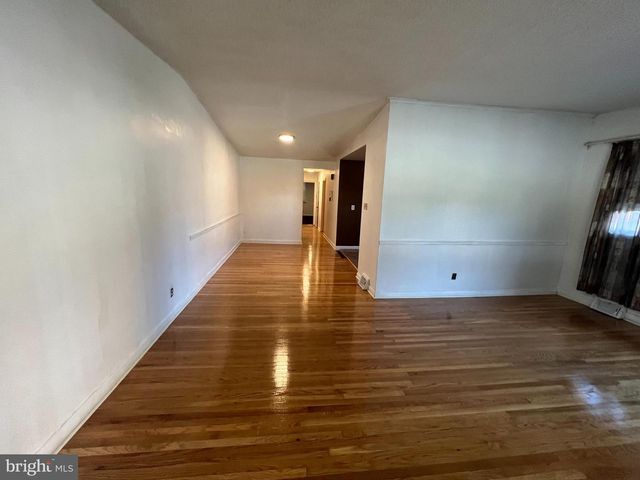 1053 E SYDNEY ST, Philadelphia, PA 19150