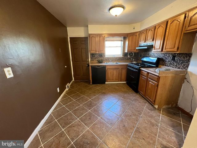 1053 E SYDNEY ST, Philadelphia, PA 19150