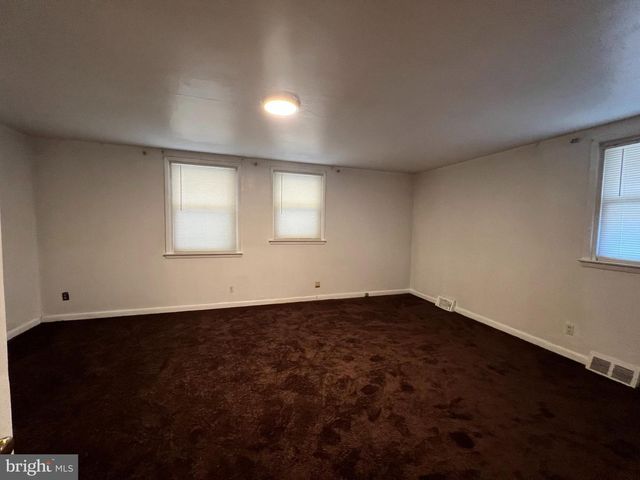 1053 E SYDNEY ST, Philadelphia, PA 19150