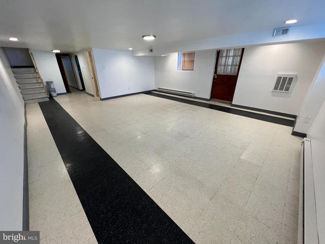 1053 E SYDNEY ST, Philadelphia, PA 19150