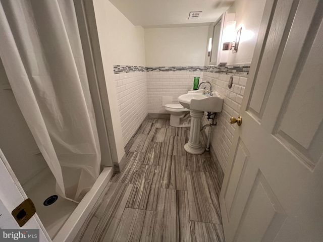 1053 E SYDNEY ST, Philadelphia, PA 19150