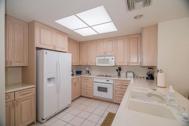 12 Columbia Drive, Rancho Mirage, CA 92270