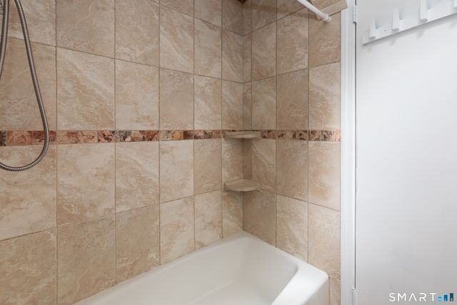 9 Stanley Drive, Seymour, CT 06483