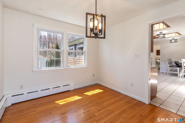 9 Stanley Drive, Seymour, CT 06483