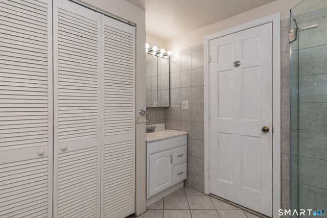 9 Stanley Drive, Seymour, CT 06483