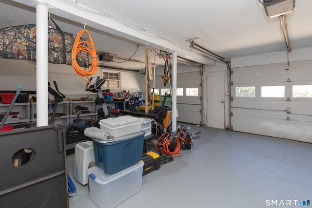 9 Stanley Drive, Seymour, CT 06483