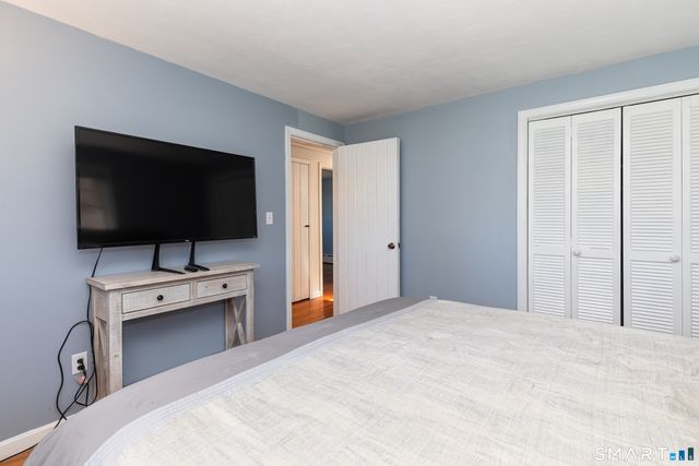 9 Stanley Drive, Seymour, CT 06483