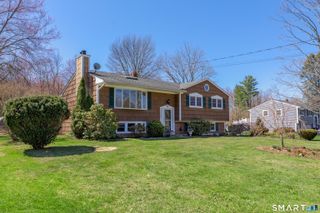 9 Stanley Drive, Seymour, CT 06483