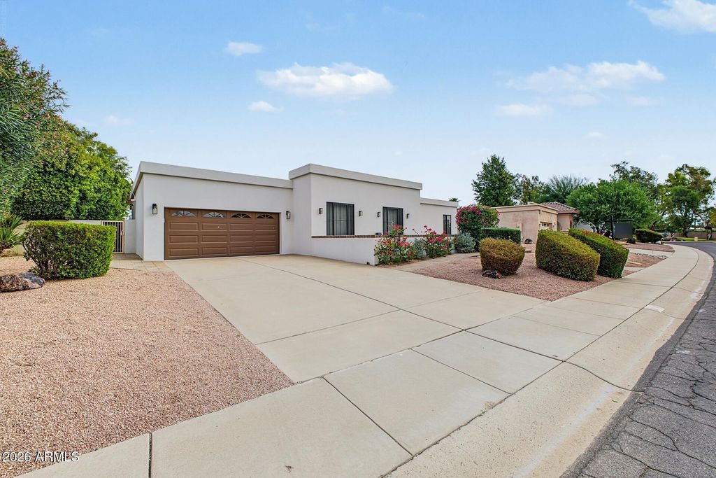 8438 E MUSTANG Trail, Scottsdale, AZ 85258 — photo 2