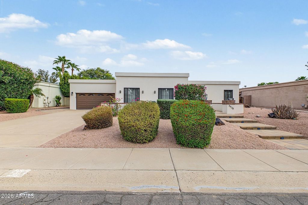 8438 E MUSTANG Trail, Scottsdale, AZ 85258 — photo 3