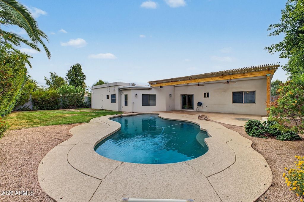 8438 E MUSTANG Trail, Scottsdale, AZ 85258 — photo 4