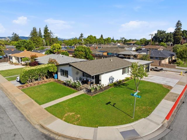 690 El Cerrito Way, Gilroy, CA 95020