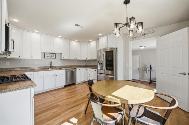 690 El Cerrito Way, Gilroy, CA 95020