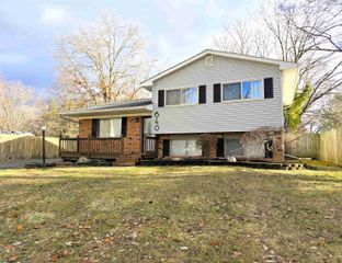 640 Crescent Lake Road, Waterford Twp, MI 48327
