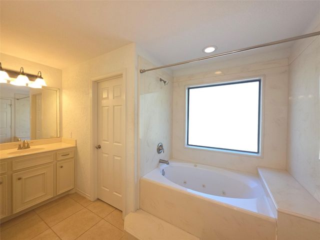 1898 Longmire Road 8, Conroe, TX 77304