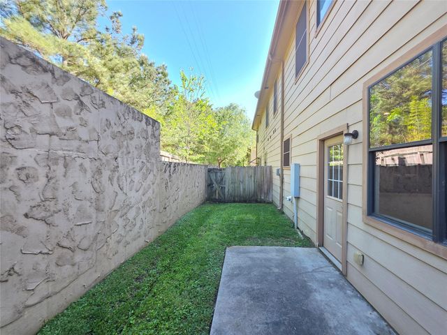 1898 Longmire Road 8, Conroe, TX 77304