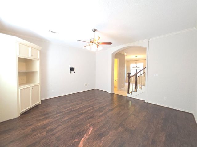 1898 Longmire Road 8, Conroe, TX 77304