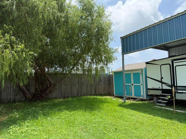 994 Mary Ann, Crystal Beach, TX 77650
