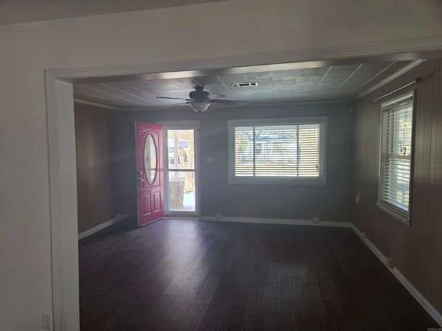 807 W Walnut St, Heber Springs, AR 72543