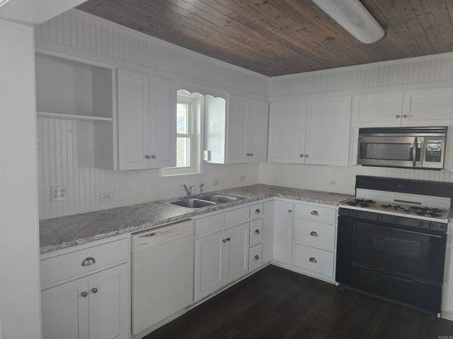 807 W Walnut St, Heber Springs, AR 72543