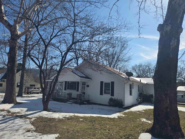 807 W Walnut St, Heber Springs, AR 72543