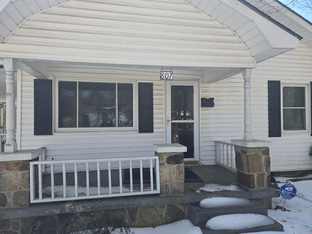 807 W Walnut St, Heber Springs, AR 72543