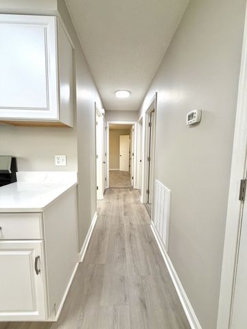 511 Jewel Dr, Clarksville, TN 37042