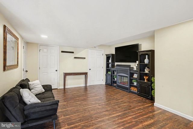 76 GEHRINGER RD, Barto, PA 19504