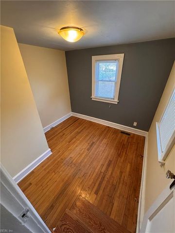 233 Hampton Roads AVE, Hampton, VA 23661