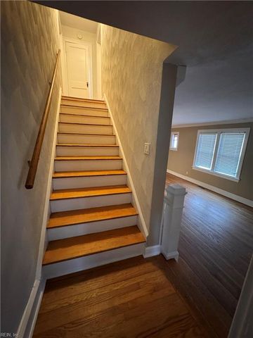 233 Hampton Roads AVE, Hampton, VA 23661