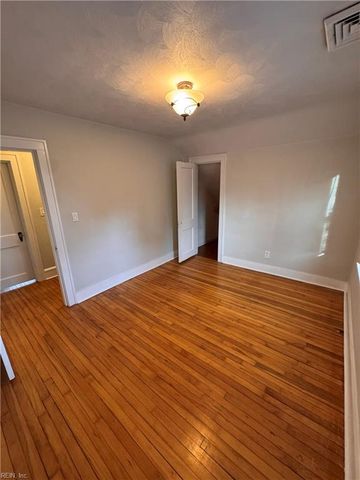 233 Hampton Roads AVE, Hampton, VA 23661