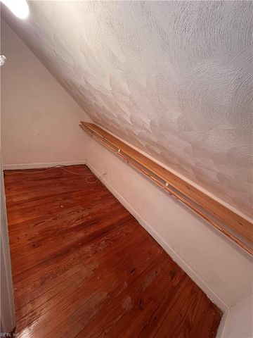 233 Hampton Roads AVE, Hampton, VA 23661