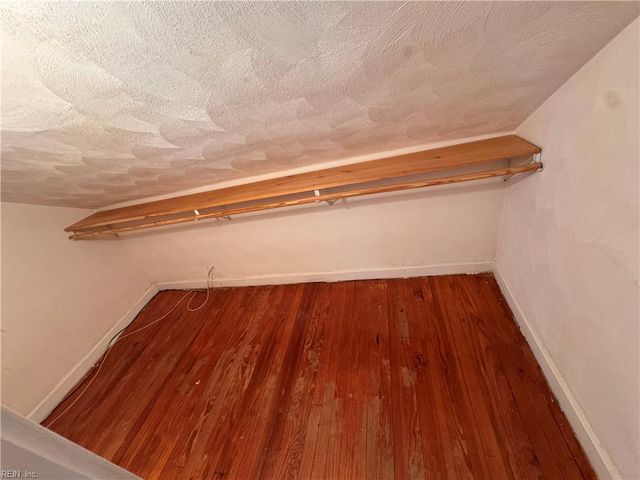 233 Hampton Roads AVE, Hampton, VA 23661