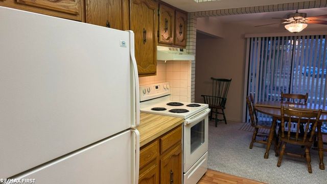 42188 Todd Mark Lane, Clinton Twp, MI 48038