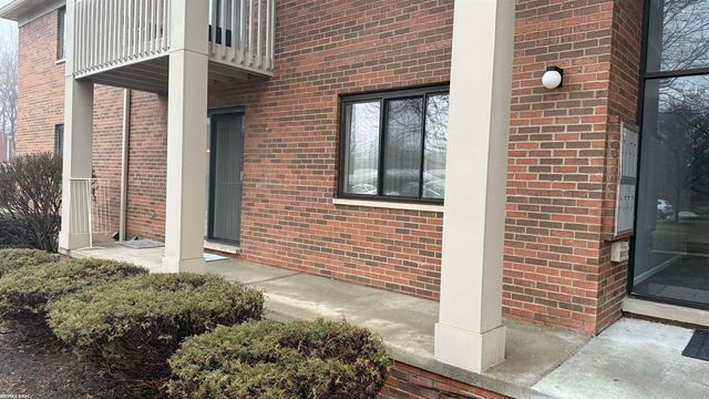 42188 Todd Mark Lane, Clinton Twp, MI 48038