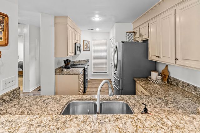 1102 Hidden Cove Drive, Mount Pleasant, SC 29464