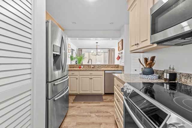 1102 Hidden Cove Drive, Mount Pleasant, SC 29464