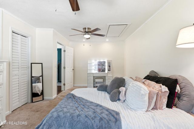300 Lindner Lane, Lenoir City, TN 37772