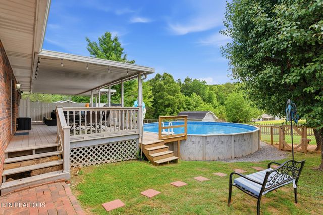300 Lindner Lane, Lenoir City, TN 37772