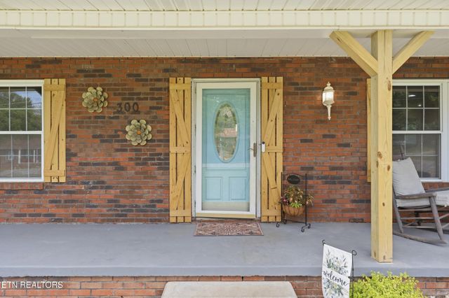 300 Lindner Lane, Lenoir City, TN 37772