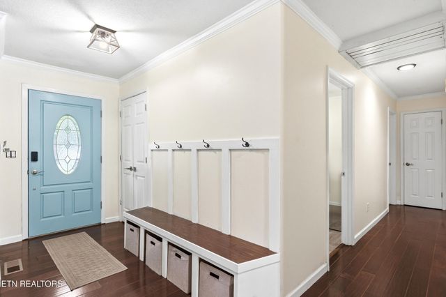300 Lindner Lane, Lenoir City, TN 37772