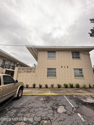 916 CHILDREN Way 4, Jacksonville, FL 32207