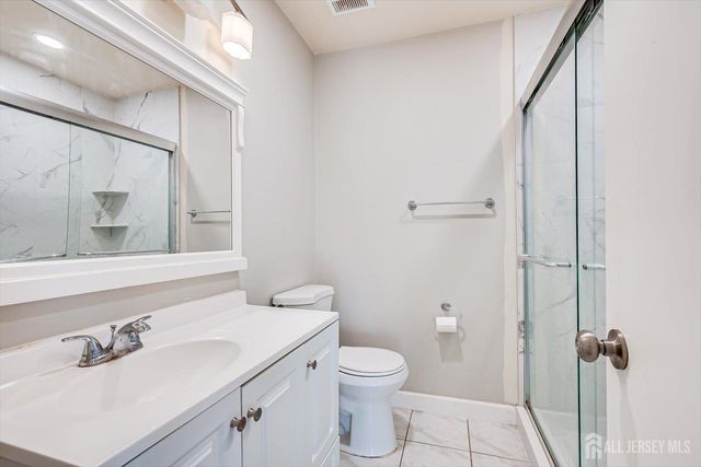 1512 Green Hollow Drive, Iselin, NJ 08830